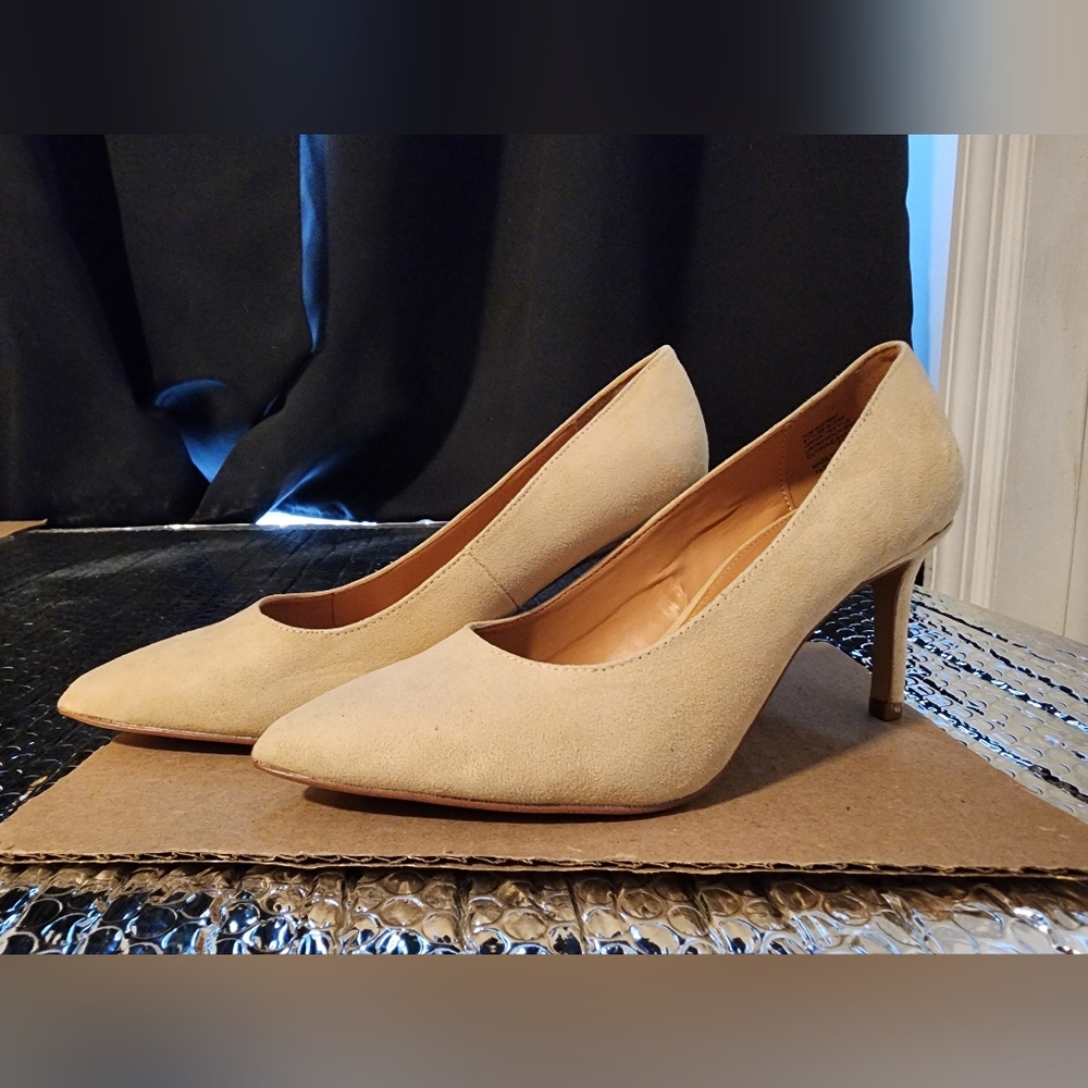 J.Crew Suede Beige Women's Pumps